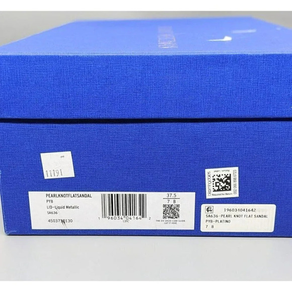 NIB STUART WEITZMAN Pearl Knot Metallic Leather Flat Sandals Size 7 B MSRP $395 - Picture 8 of 8